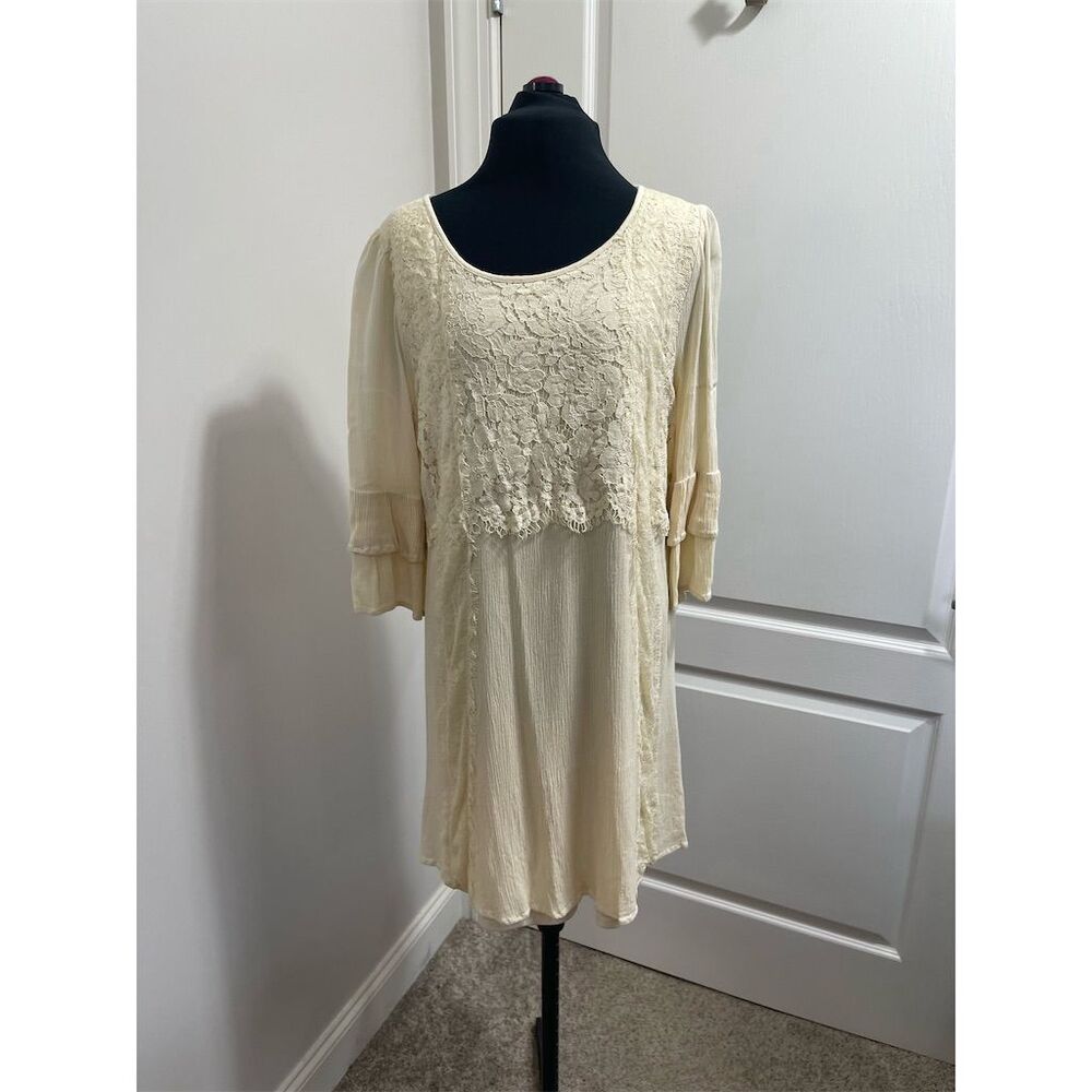 Andree by Unit Women's Ivory Lace Bohemian Dress Size M Knee Length sku113